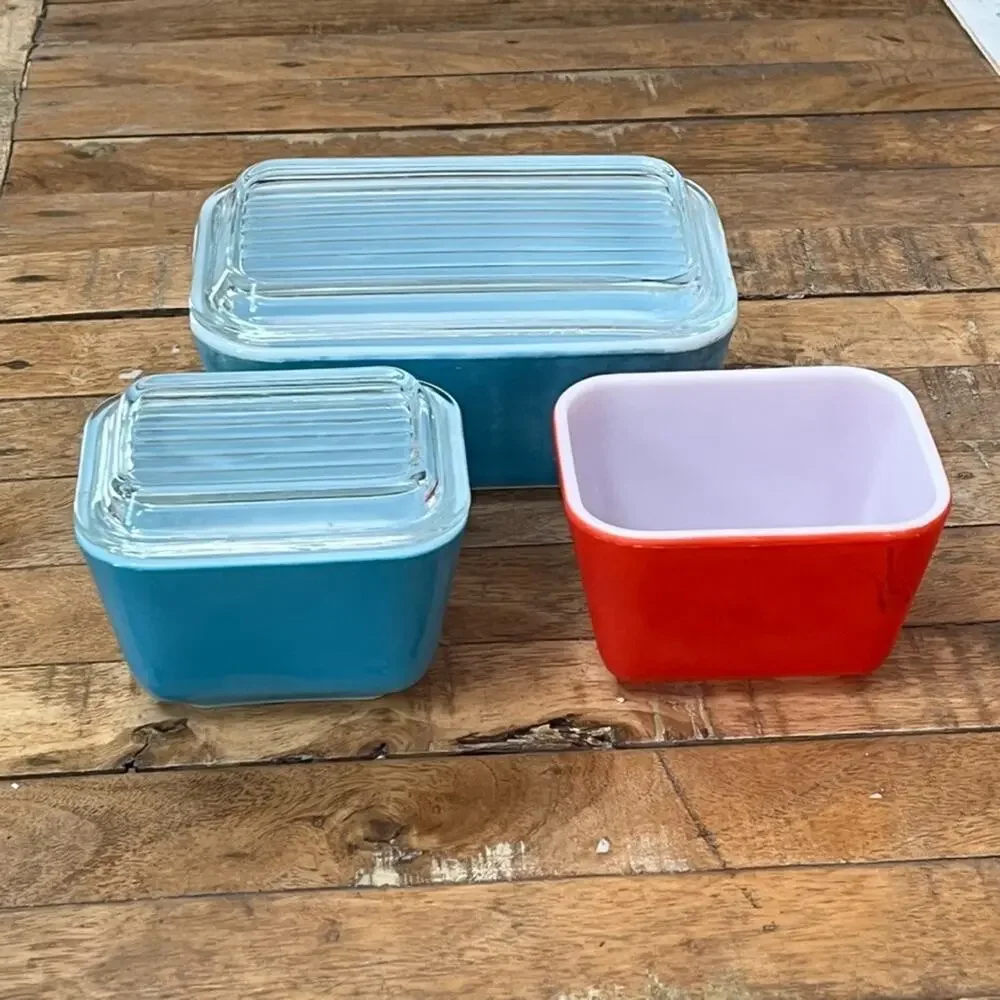 Vintage 1950s Pyrex Glass Refrigerator Dishes Set of 3 One Without Lid Blue Red